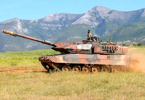 Greek Leopard 2 tank